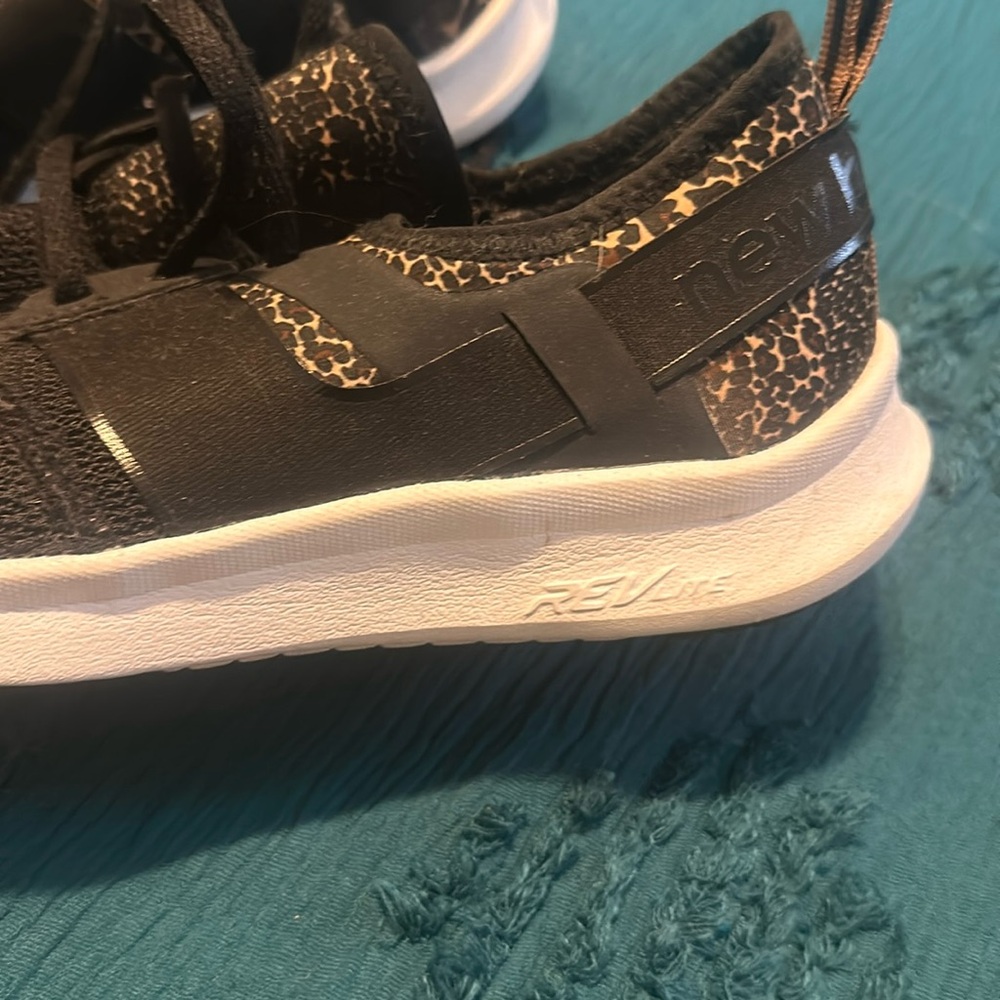 New Balance tennis shoes
